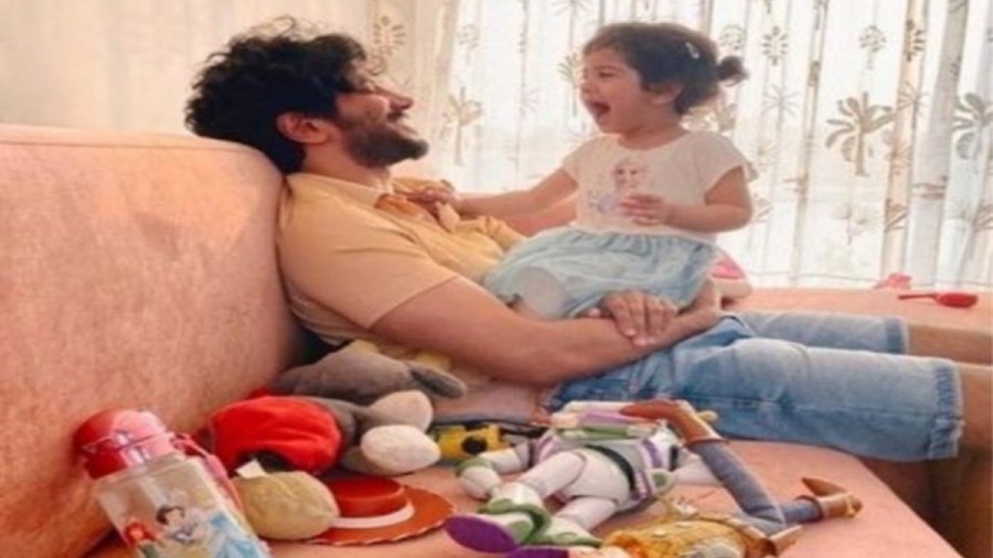 Dulquer Salmaan marvels at how soon his daughter grew up