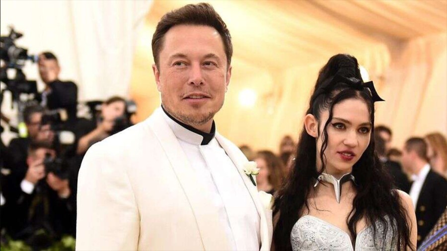 Tesla CEO Elan Musk and his Girlfriend Grimes Name their First Baby X 